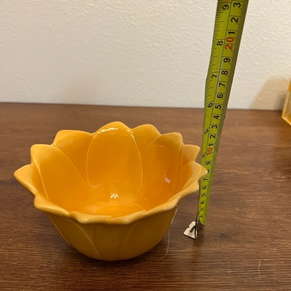 Hand-Painted Yellow Petal Ceramic Bowl – Home “American Simplicity”